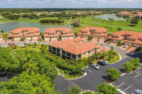 604 El Camino Real, Naples FL  34119-4782 exterior