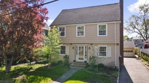 92 Lincoln Ave, West Paterson, NJ 07424-1536