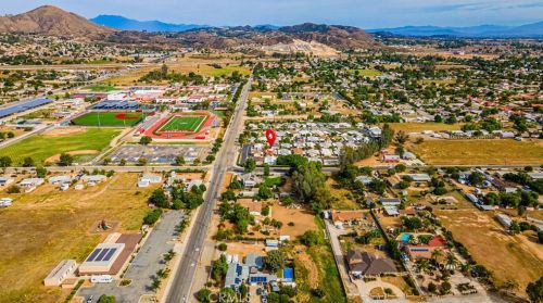 21601 Canyon Dr, Wildomar CA  92595-8133 exterior