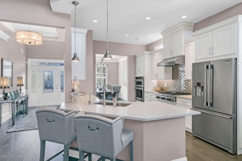 47 Sunset Dr, Tinton Falls, NJ 07724-4975