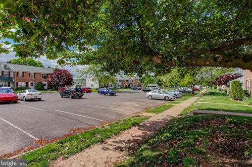 2525 Devonshire Ct, Lansdale PA  19446-4315 exterior