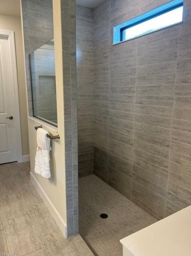 2754 Aviamar Cir, Naples FL 34114-0097 exterior