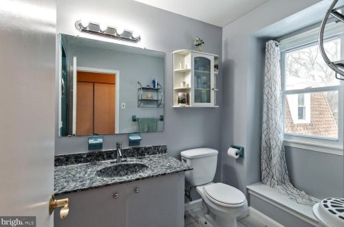 370 Ramsey Rd, Yardley PA 19067-4639 exterior