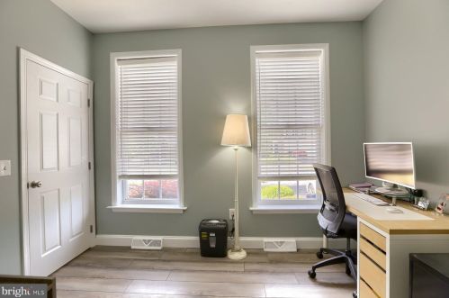 7207 Royal Oak Dr, Harrisburg PA 17112-8837 exterior