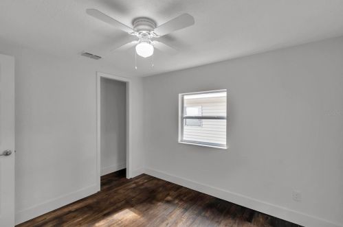 5461 43rd Ter, Saint Petersburg FL  33714-3624 exterior