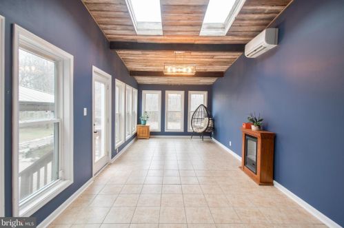 10329 Gordon Rd, Spotsylvania VA  22553-3725 exterior