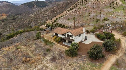 11055 Calle Oro Verde, Valley Center CA  92082-4202 exterior