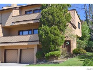 28 Dakota Ct, Airmont, NY 10901-4118