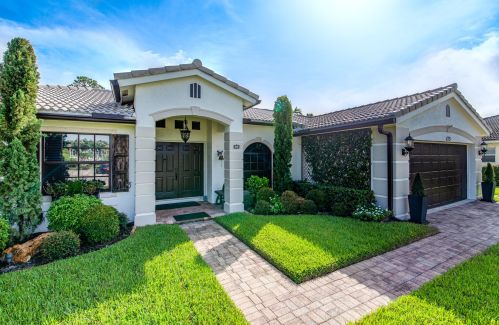 173 Cocoplum Ln, West Palm Beach, FL 33411-4733