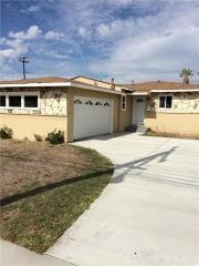 2703 164th St, Torrance, CA 90504-1516