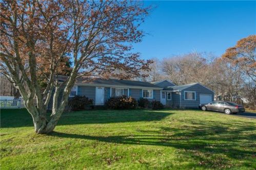 19 Anna Olivo Ct, South Kingstown, RI 02882-3933