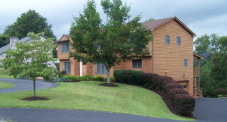 13 Fairlane Dr, Yards, VA 24605-9635