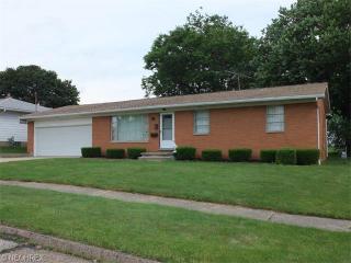 89 West Ave, Mogadore, OH 44260-1324