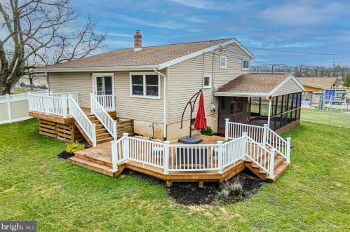 410 Crossfield Rd, Norristown, PA 19406-2362
