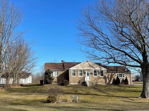 1711 Harlansburg Rd, New Castle, PA 16101-2821