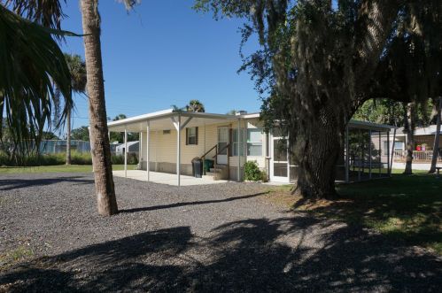 582 Palomar St, Fort Pierce, FL 34951-2014