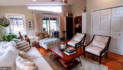 3210 Highland Dr, Easton PA  18045-2012 exterior