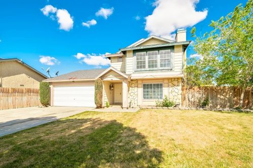 45143 Bevington Ave, Lancaster, CA 93535-2790