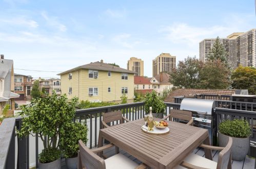 255 Wayne Ave, Cliffside Park NJ  07010-2608 exterior