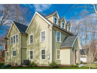 1939 Bronson Rd, Fairfield, CT 06824-2827