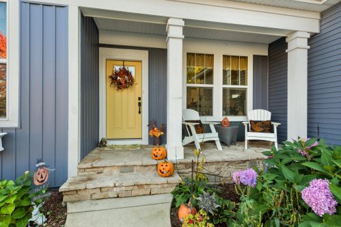 260 Highland Way, Lake Geneva, WI 53147-2073