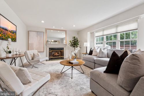 1104 Chestnut Ave, Norristown PA 19403-2874 exterior