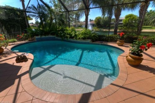 5076 Post Oak Ln, Naples FL  34105-4526 exterior
