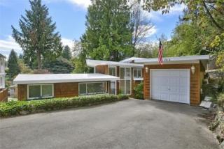 5104 Admiral Way, Seattle WA  98116-2248 exterior