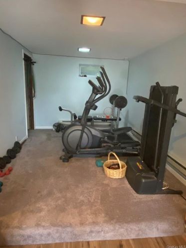 21 Grandview Dr, Mahopac NY  10541-4114 exterior