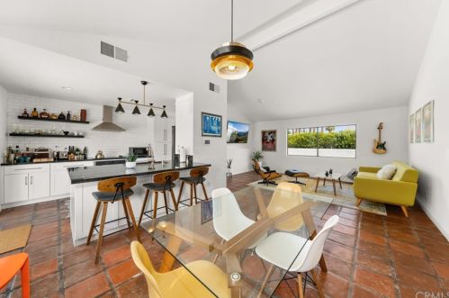 803 El Conquistador, Palm Springs CA  92262-3246 exterior