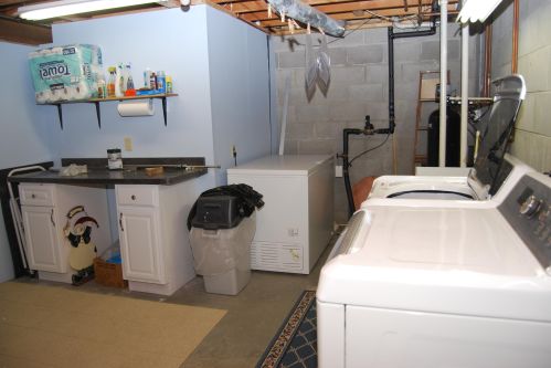 711 Harrison Ct, West Bend WI  53090-1800 exterior