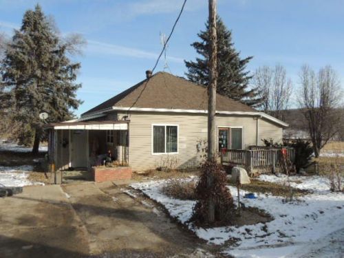 1201 Laredo Ave, Pisgah, IA 51564-4037