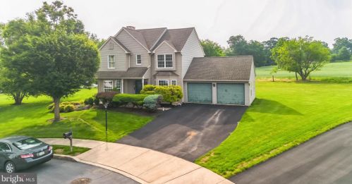 129 Norfolk Ct, Souderton, PA 18964-2229