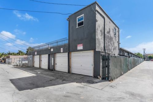 345 20th St, Long Beach CA  90806-4910 exterior