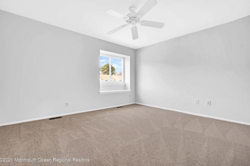 716 Sandra Pl, Bricktown NJ 08724-7047 exterior