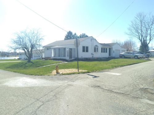 112 Wooster St, Hebron, OH 43025-9701