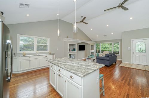 53 Rogues Path, Huntington Station NY  11746-2736 exterior