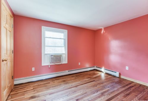 12 Ramblewood Rd, Shoreham NY  11786-2300 exterior