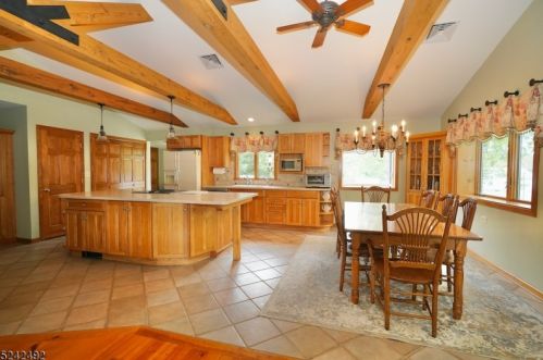 452 County Road 513, Califon NJ  07830-4169 exterior