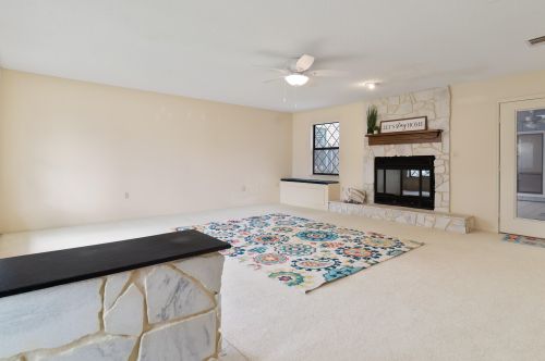 935 Holbrook Cir, Fort Walton Beach FL  32547-6733 exterior