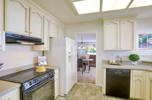 2160 Bayo Claros Cir, Morgan Hill CA  95037-7006 exterior