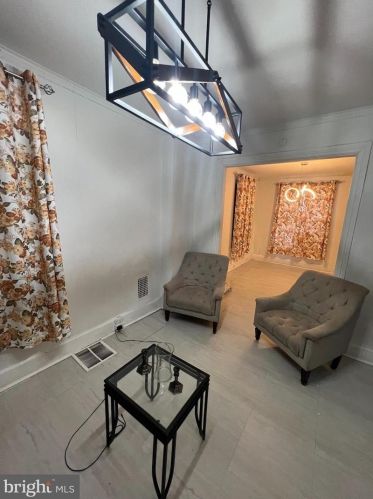 1208 Walnut St, Harrisburg PA  17103-2252 exterior