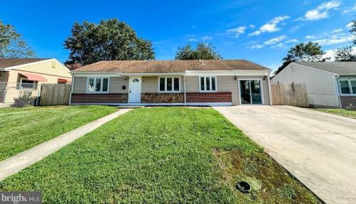 55 Chesterfield Dr, New Castle, DE 19720-1218