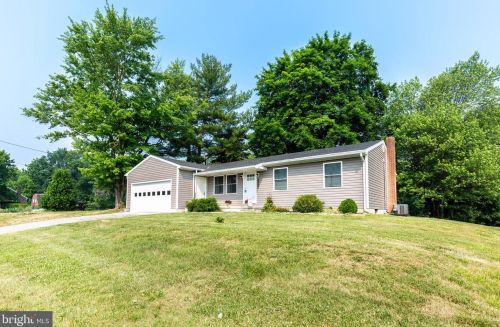 1030 Littlestown Rd, Littlestown PA 17340-9442 exterior