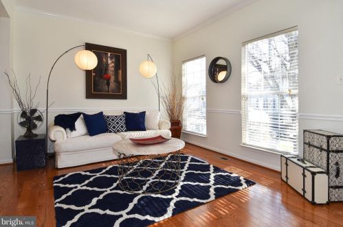 14276 Town Commons Way, Gainesville VA  20155-1497 exterior