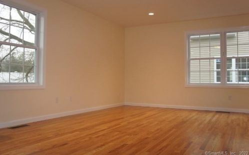 9 Glenwood Ave, Norwalk, CT 06854-1504