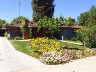 2639 Adoline Ave, Fresno, CA 93705-4606