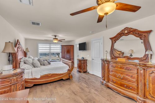 21 Halsey Dr, Bricktown NJ  08723-7510 exterior