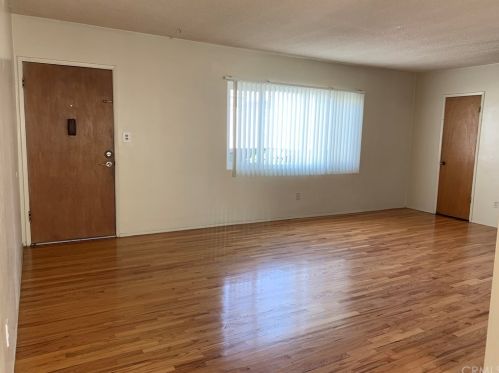 2520 Carnegie Ln, Redondo Beach CA  90278-3864 exterior