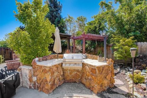 965 Turquoise St, Vacaville CA  95687-7859 exterior